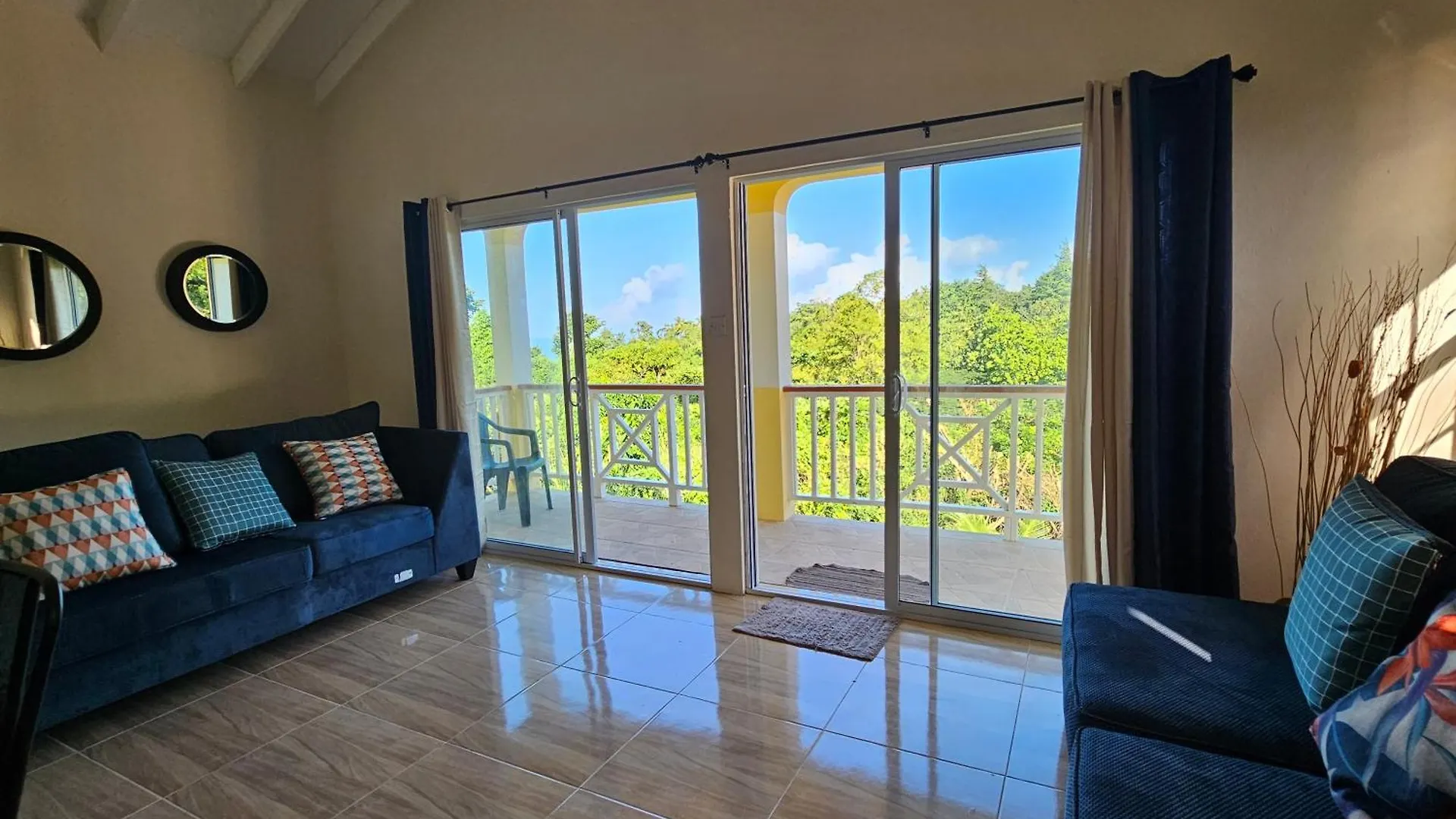 Royal Escape - 2 Apartment Anse La Raye