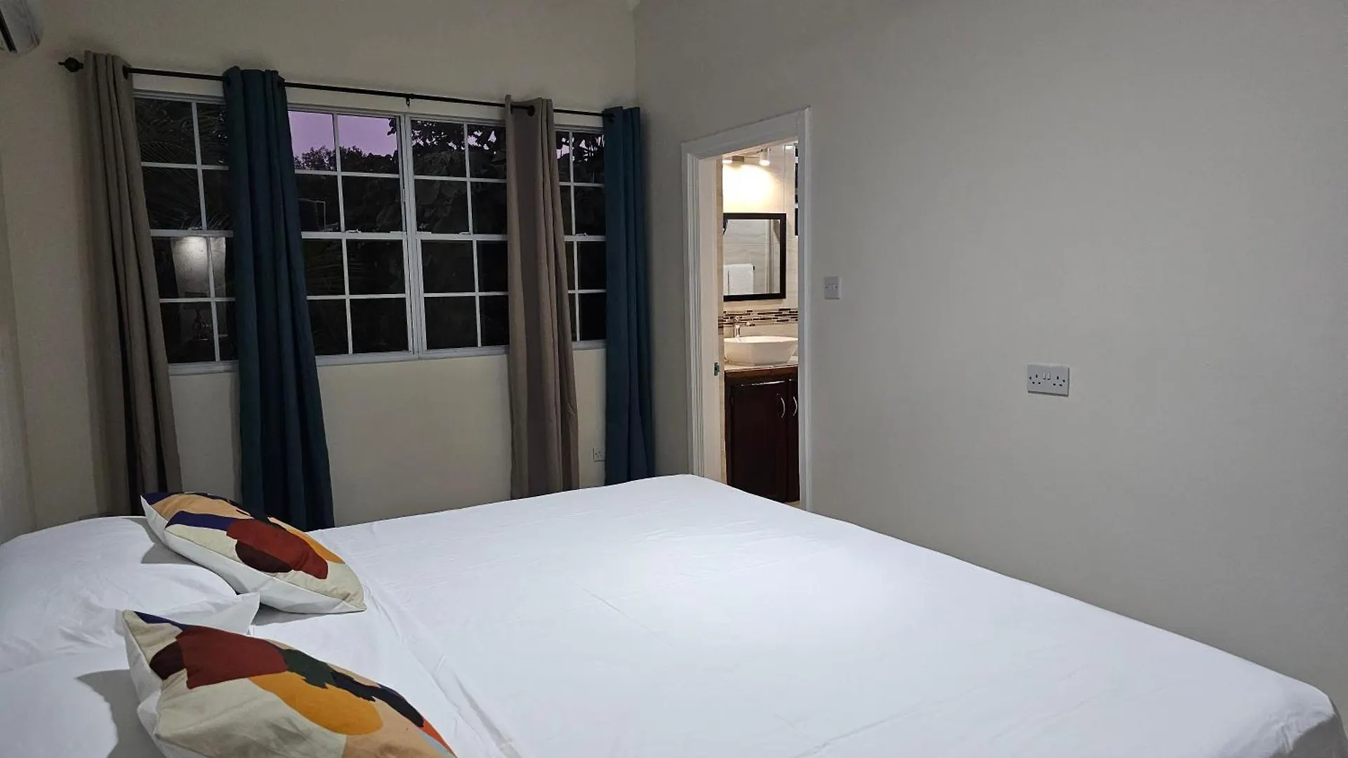 Royal Escape - 2 Apartment Anse La Raye 0*,